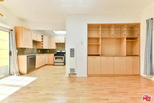 Foto del edificio - 420 Altair Pl