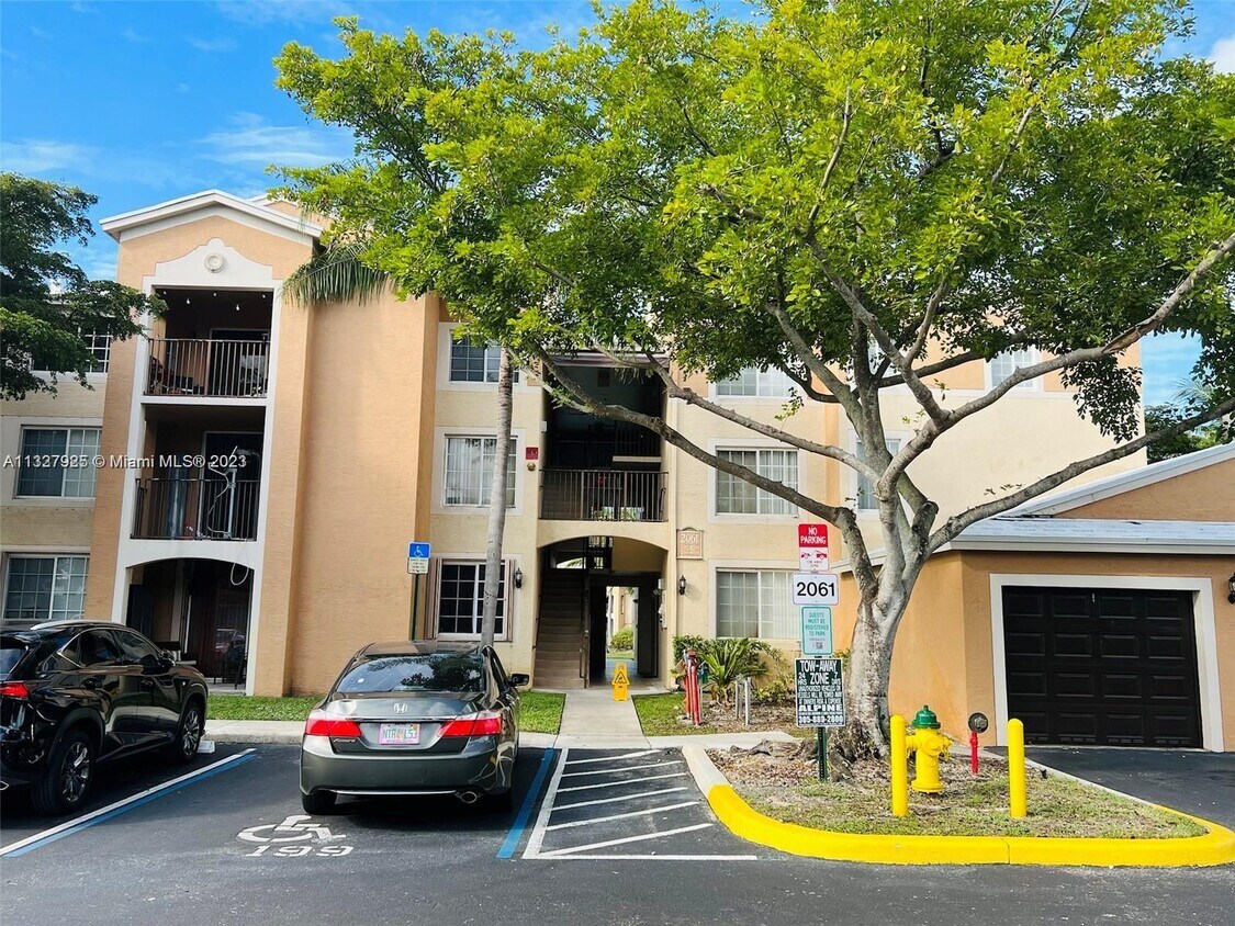 2061 Renaissance Blvd Unit 208, Miramar, FL 33025 Condo for Rent in