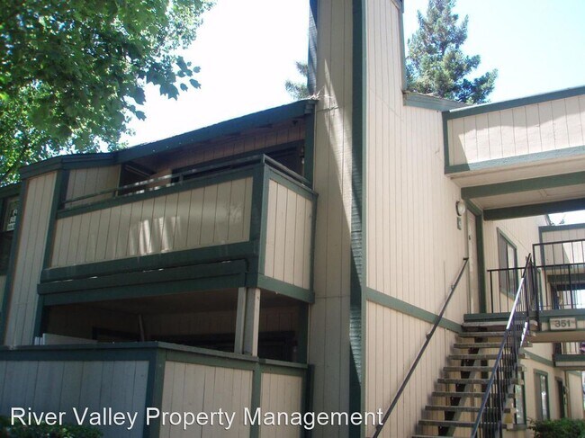 Building Photo - 2 br, 1 bath House - 351 Del Verde Circle #4