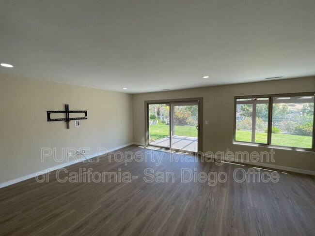 Building Photo - 8182 Royal Gorge Dr