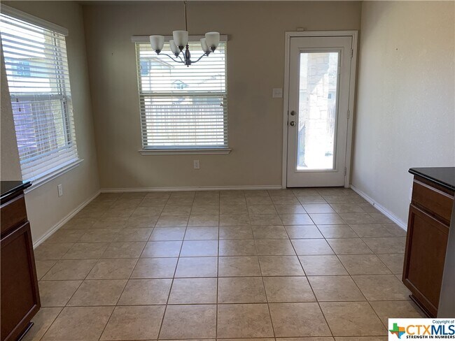 Building Photo - 5331 Dauphin Dr