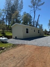 Building Photo - 13962 Shangrila Dr