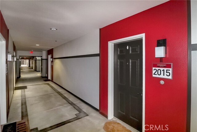 Foto del edificio - 1801 E Katella Ave