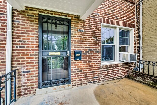 Photo - 4115 4th St NW House