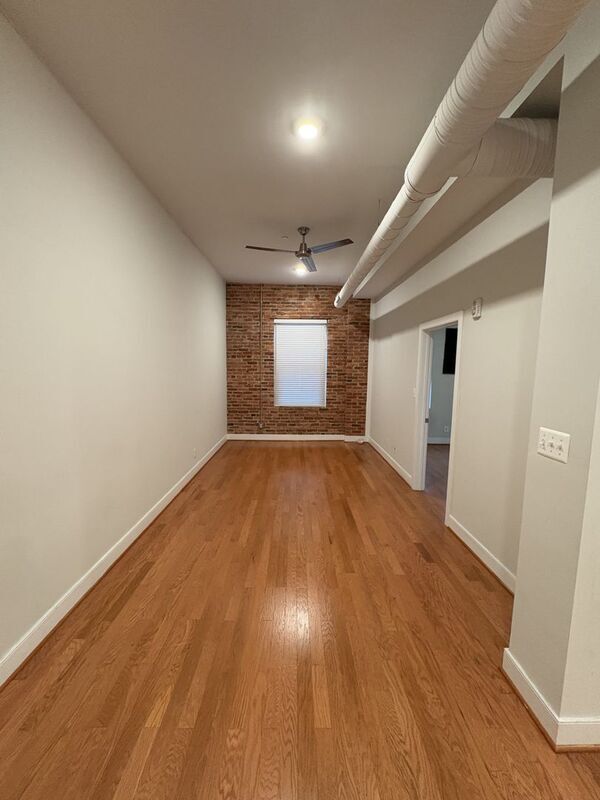 Foto del edificio - 3233 O'Donnell St