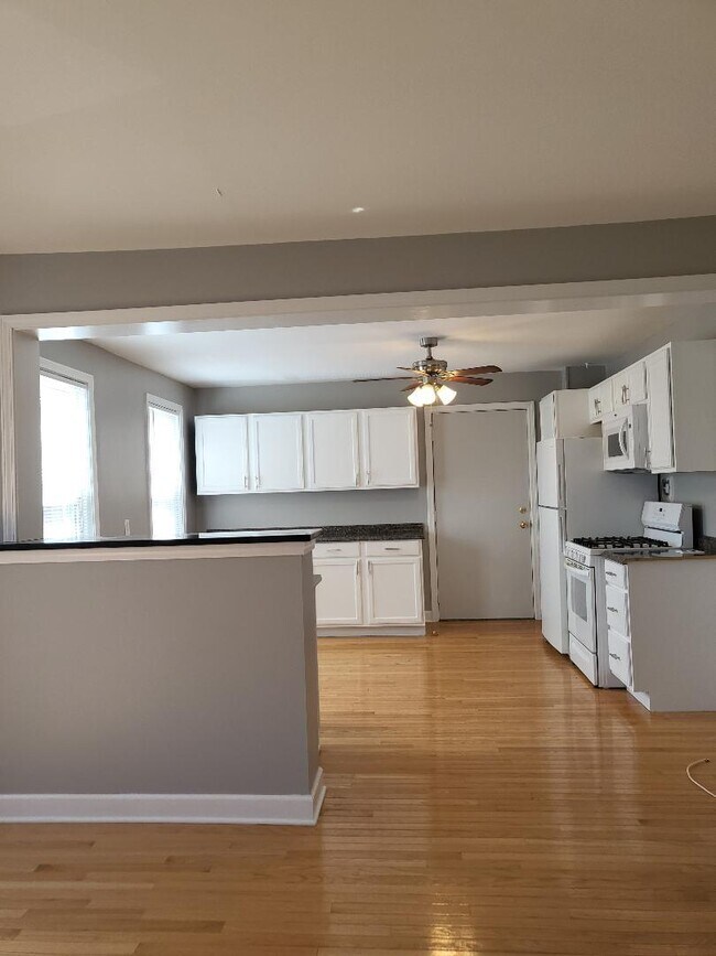 Foto del edificio - 3158 S Union Ave