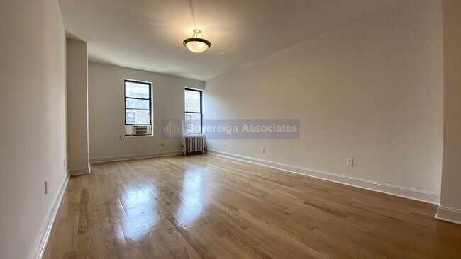 Foto del edificio - 660 Fort Washington Ave