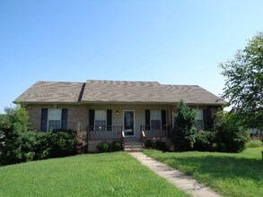 Building Photo - 720 Arrowfield Dr