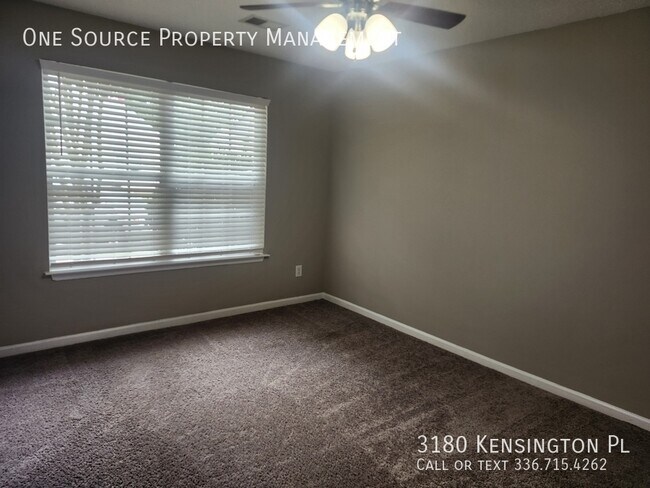 Building Photo - 3180 Kensington Pl