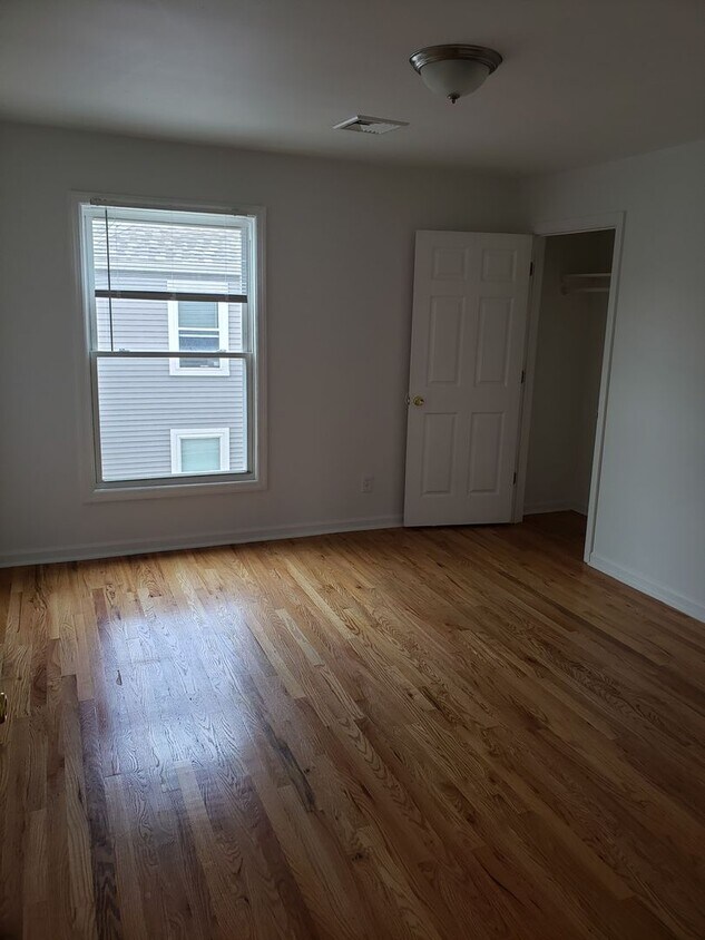 511 Sewall Ave Unit B, Asbury Park, NJ 07712 Room for Rent in Asbury