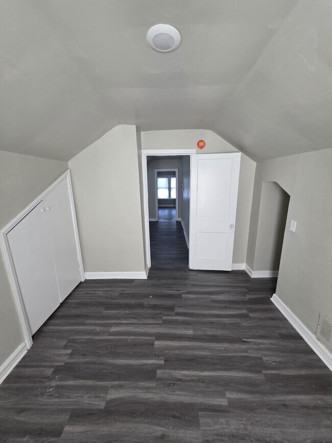 Foto del edificio - 15448 Log Cabin St