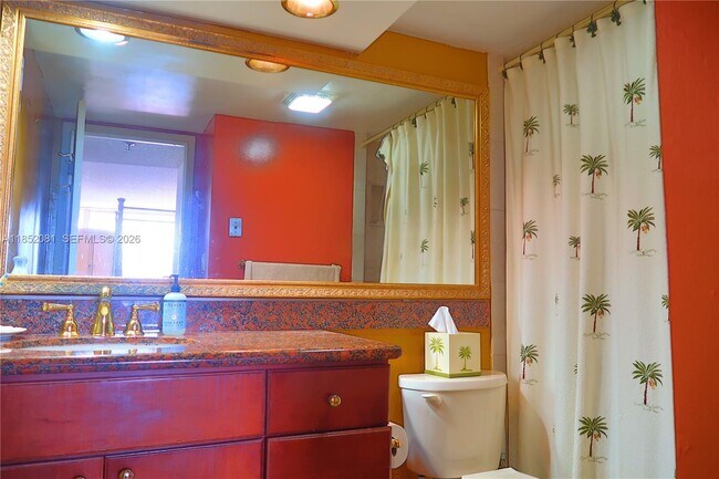 Foto del edificio - 555 NE 15th St