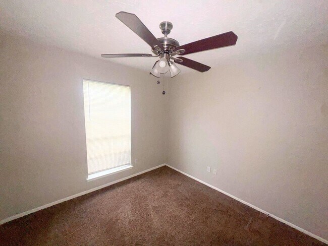 Building Photo - 3402 Almondwood Dr