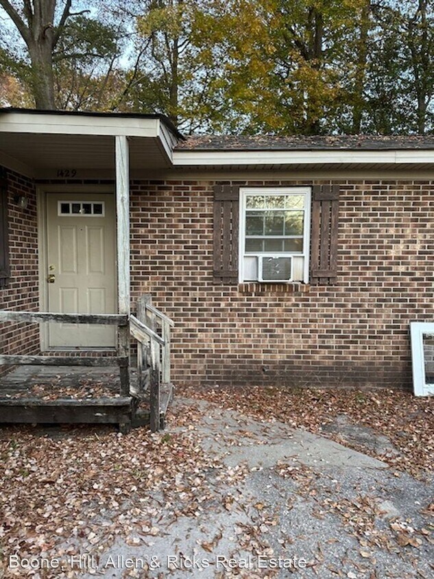 Primary Photo - 2 br, 1 bath House - 1429 Huffines Avenue