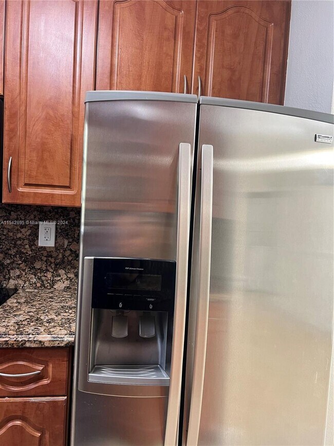 Foto del edificio - 6246 SW 136th Ct