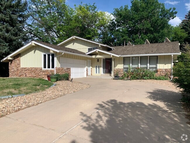 Building Photo - 5292 Idylwild Trl
