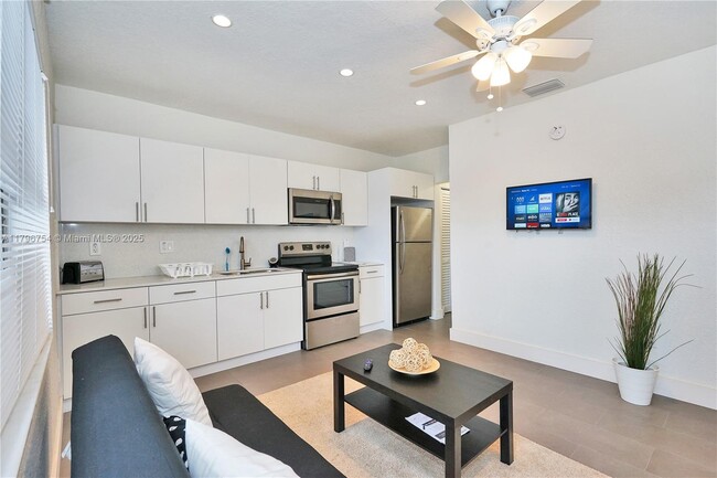 Foto del edificio - 60 NW 76th St