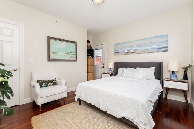 Foto del edificio - 55 Kelly Rd