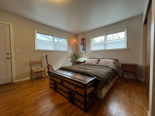 Exposición occidental - 19202 20th Ave NW