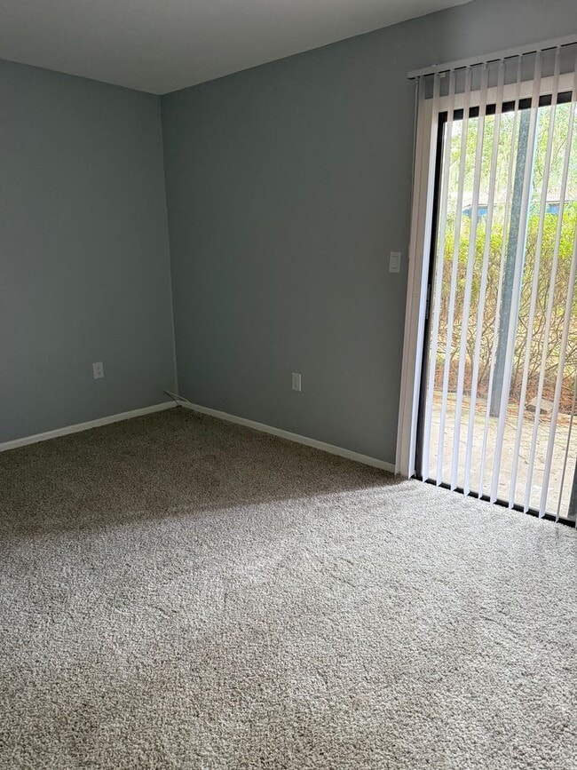 Building Photo - LEASE NOW AND ENJOY 50% OFF 2ND MONTH! Loc...