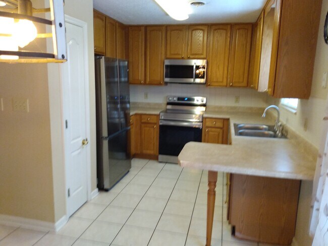 Foto del edificio - 3221 Mountain Spring Way