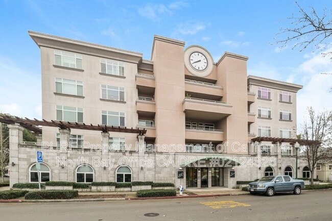 Building Photo - 810 7th St