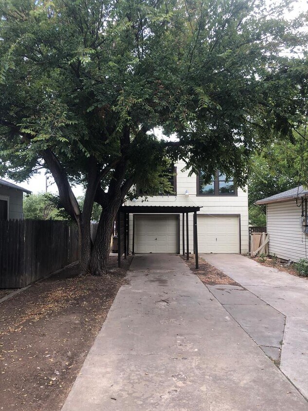 Primary Photo - 608 Era St