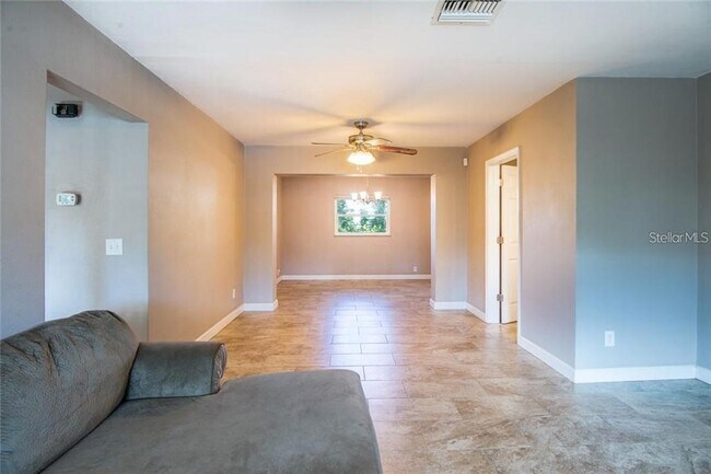 Foto del edificio - 2074 Greenbriar Blvd