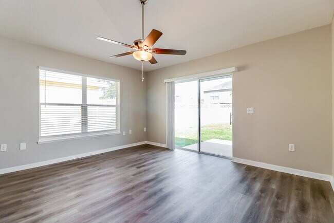 Foto del edificio - 1305 Alhambra Crest Dr