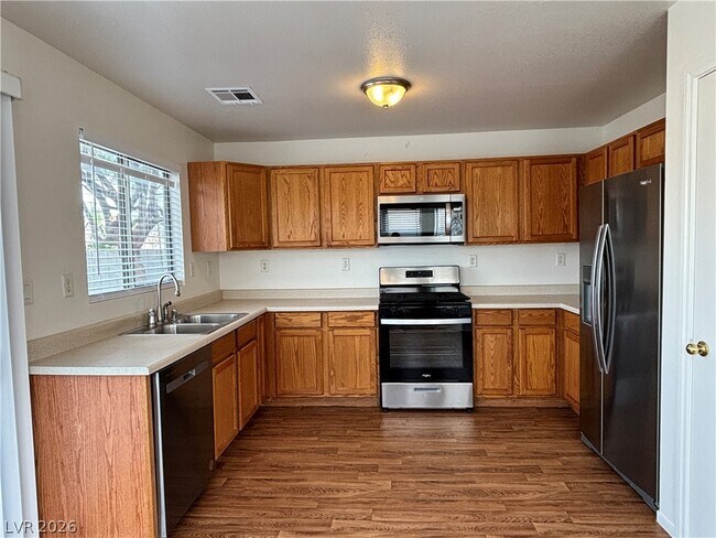 Foto del edificio - 4508 Pacific Sun Ave