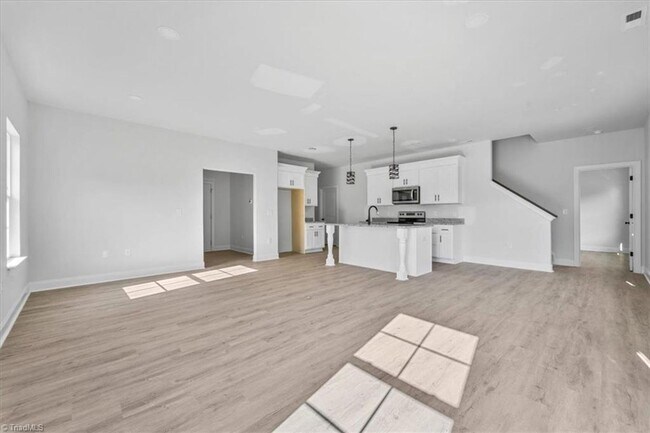 Building Photo - Beautiful New Construction 3 Bed 2.5 Bath ...