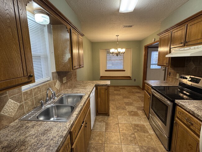 Foto del edificio - 717 NW 67th St