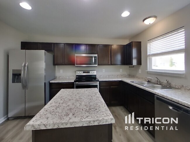 Building Photo - 8132 Grove Berry Way