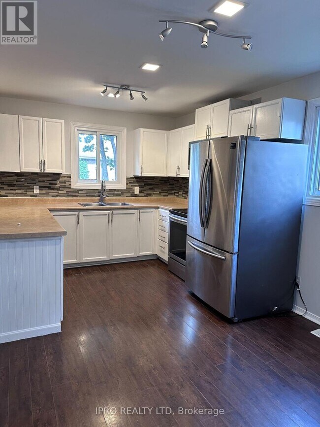 Building Photo - 296 Hickling Trail
