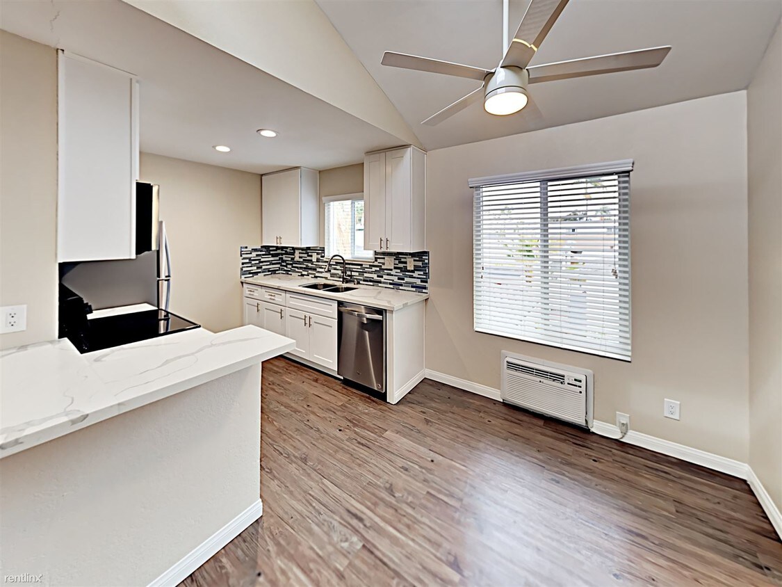 Primary Photo - 1 br, 1 bath Apartment - 4514 52nd St Apt 5