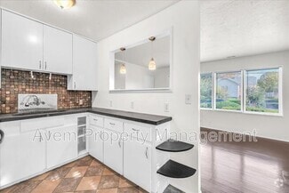 Building Photo - 4525 NE 118th Ave