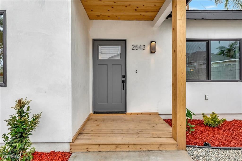 Primary Photo - 3 br, 3 bath House - 2543 Lincoln Ave