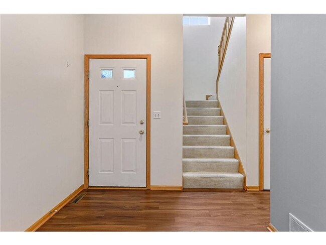 Foto del edificio - 2 BR/3 BA Townhome in Lakeville!