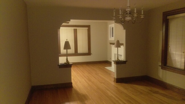 Foto del edificio - 7110 Amherst Ave