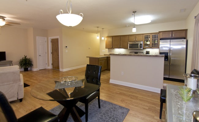 Comedor/Cocina - Merrit Commons