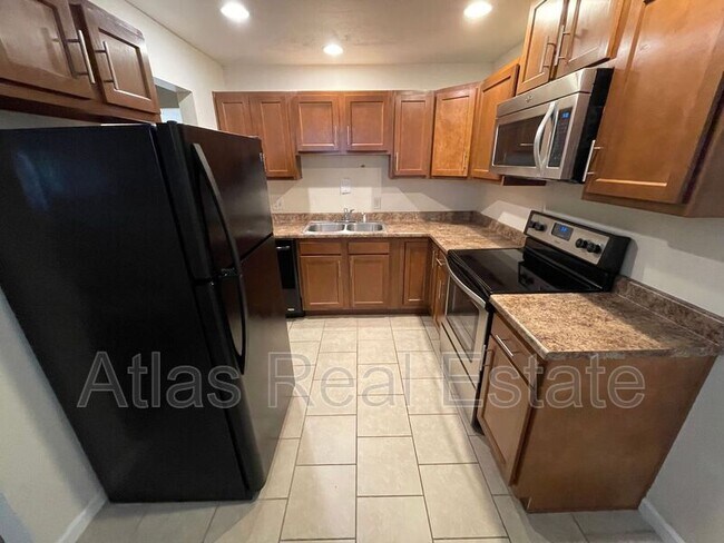 Foto del edificio - 6257 Estes St