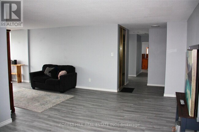 Building Photo - 133 Torresdale Ave