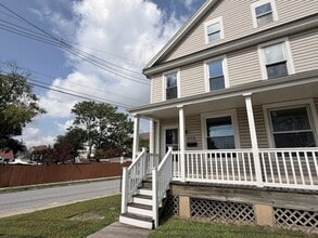 Building Photo - 305 N Franklin St