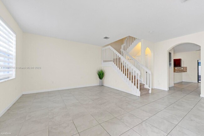 Foto del edificio - 3 br, 2.5 bath Townhome - 3268 W 92nd Pl