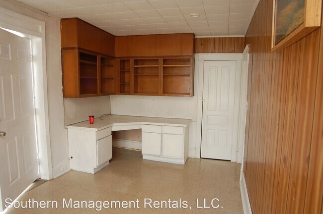 Foto del edificio - 2 br, 1 bath House - 437 S. Main Street 2n...