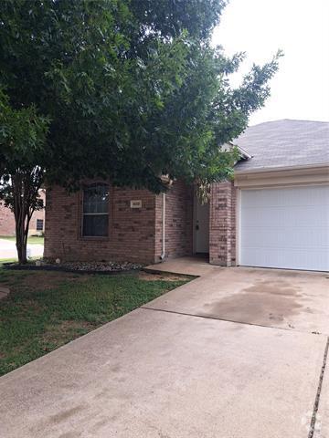 Building Photo - 400 Angler Dr
