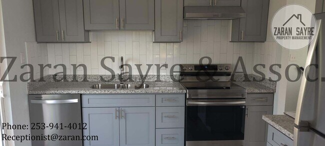 Building Photo - Fully Renovated 4 Bedroom on Quiet Cul-de-sac