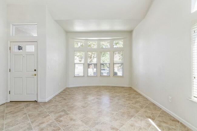 Building Photo - 2932 Prado Ln