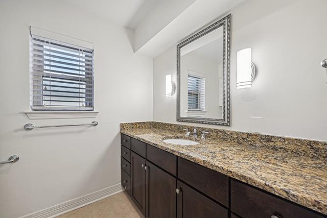 Foto del edificio - 5833 Birchbrook Dr