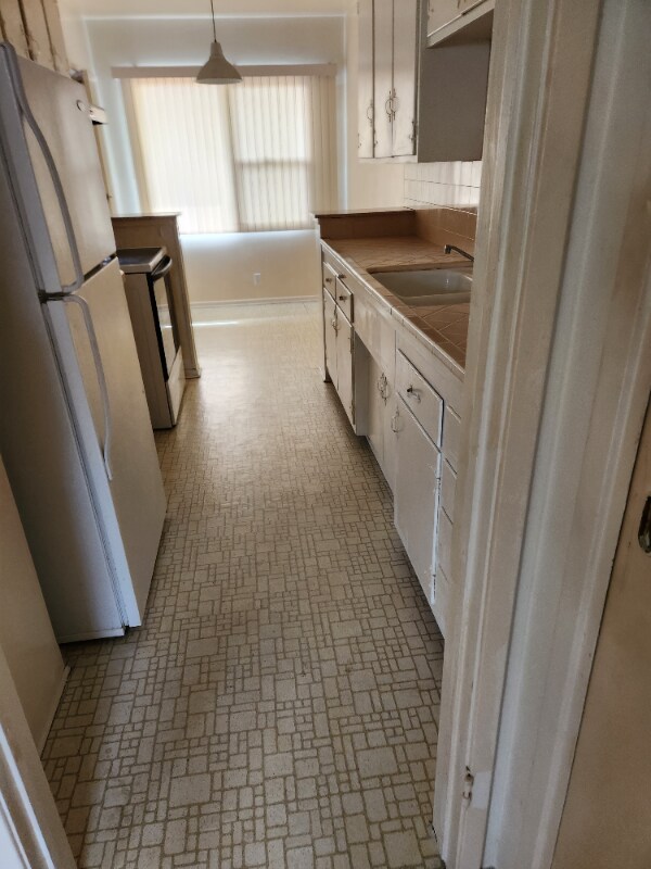 Foto del edificio - 7150 W 85th St